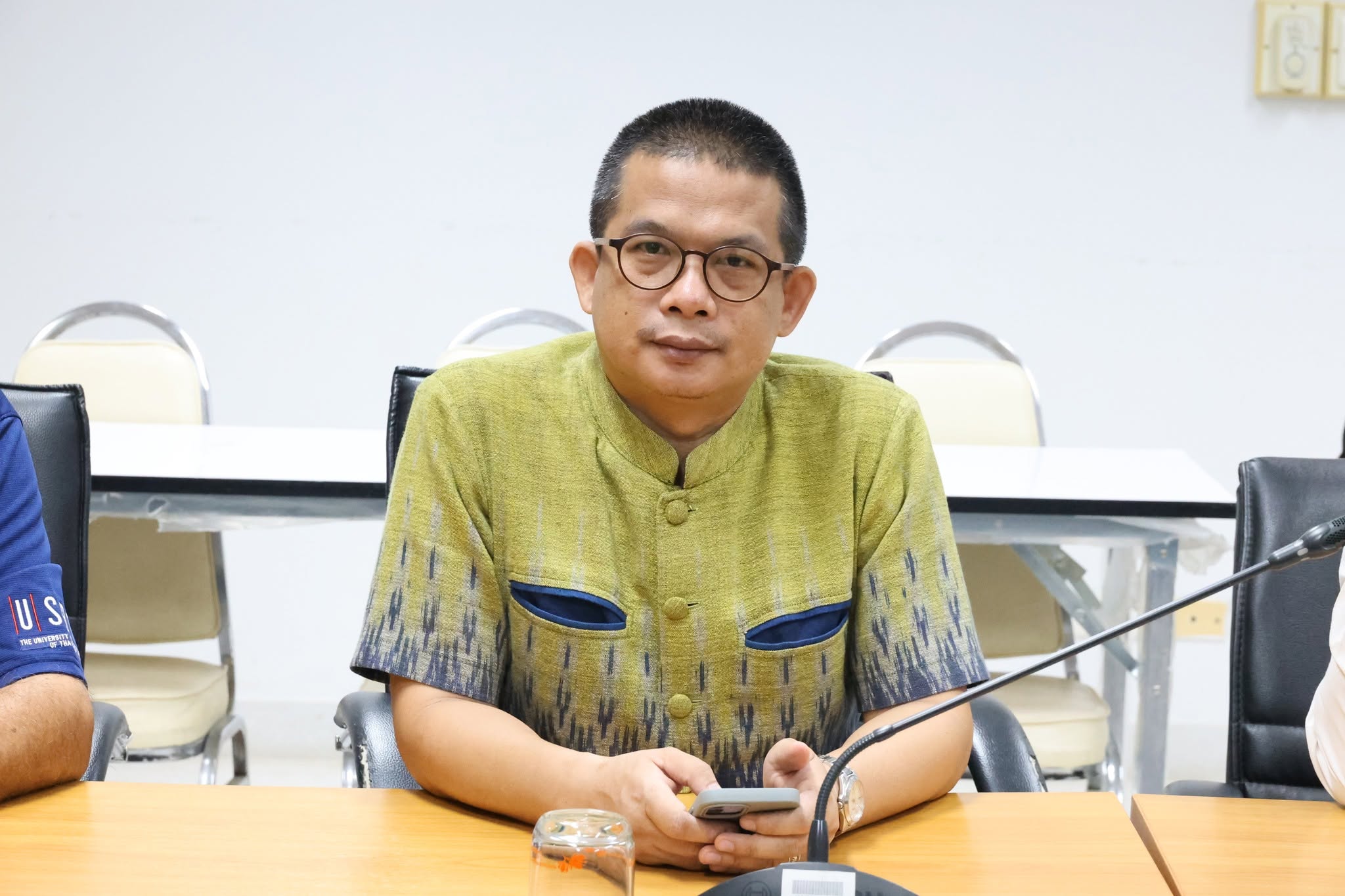 ประชุมคณะกรรมการเปิดตรวจ สำนักงานอธิการบดี ม.นครพนม