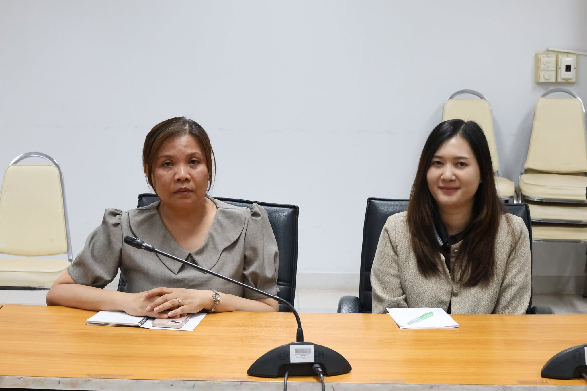 ประชุมคณะกรรมการเปิดตรวจ สำนักงานอธิการบดี ม.นครพนม