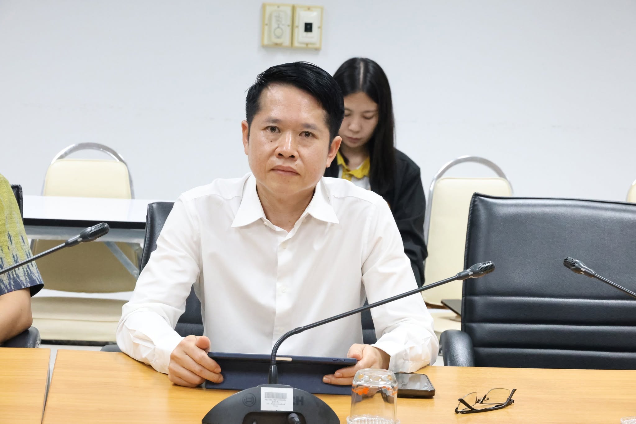 ประชุมคณะกรรมการเปิดตรวจ สำนักงานอธิการบดี ม.นครพนม