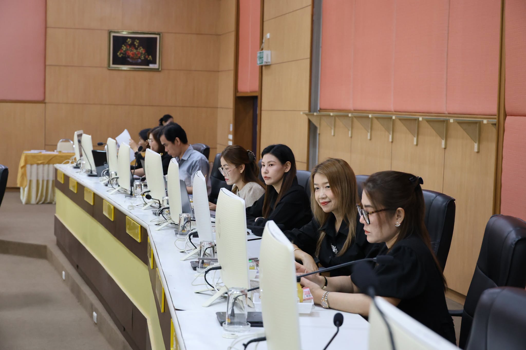 ประชุมสำนักงานอธิการบดี มหาวิทยาลัยนครพนม 2569